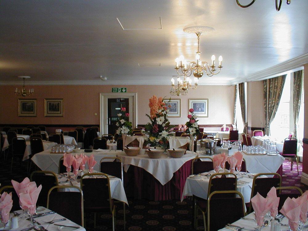 Glen Usk Hotel Llandrindod Wells Bagian luar foto