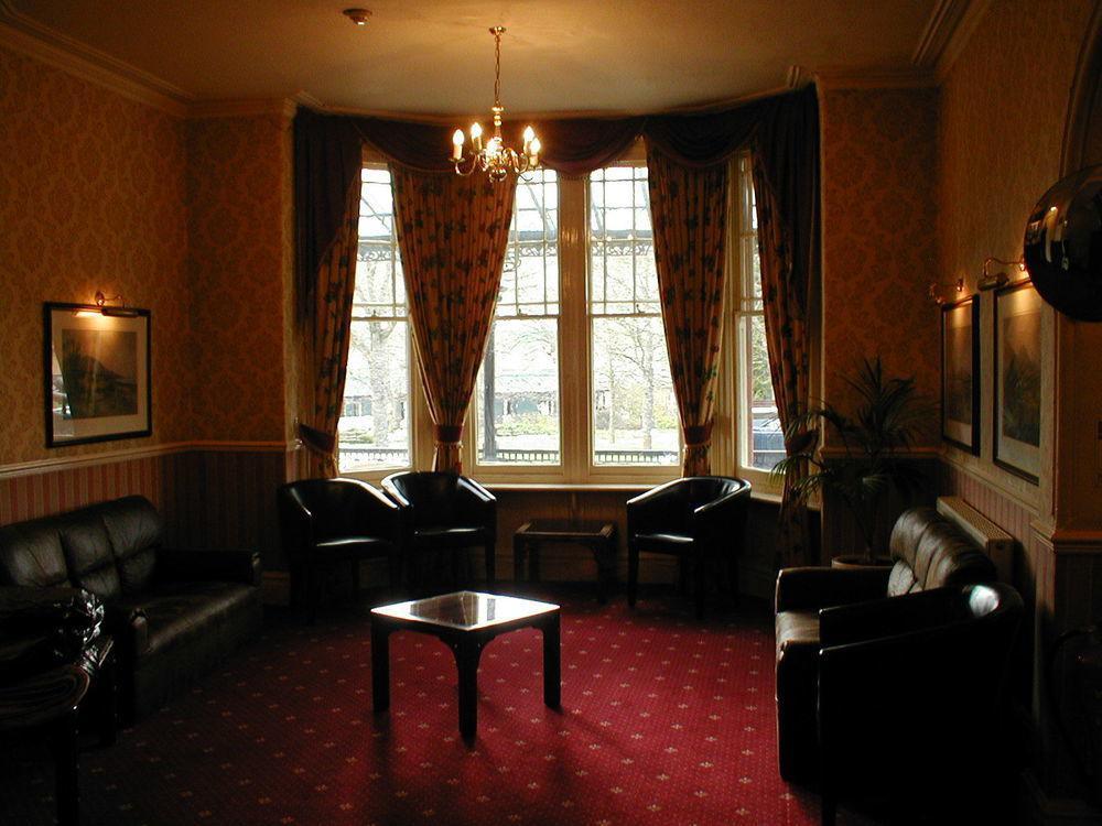 Glen Usk Hotel Llandrindod Wells Bagian luar foto