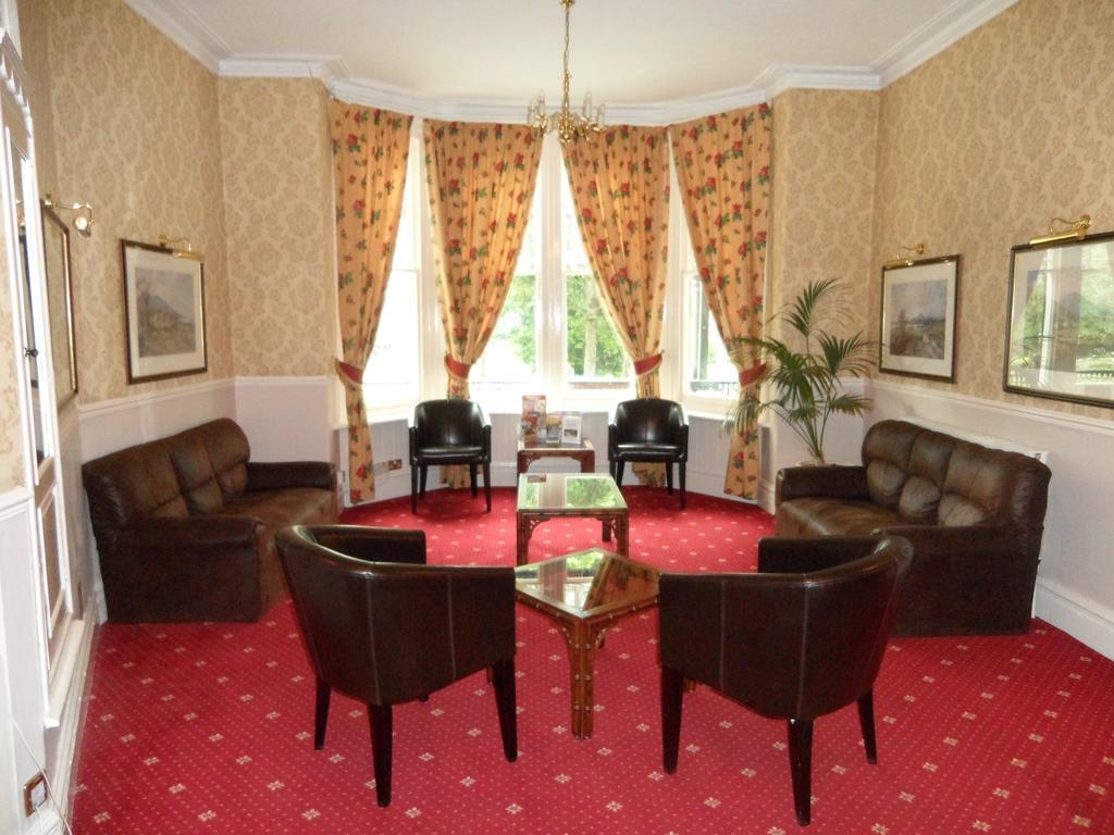 Glen Usk Hotel Llandrindod Wells Bagian luar foto